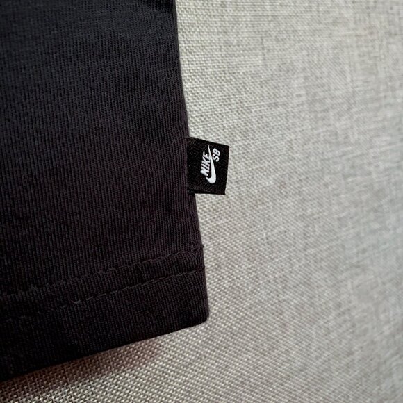 NIKE SB Skate T-Shirt in Black & “The Nike Tee” T-shirt in Grey — Small - Picture 6 of 10